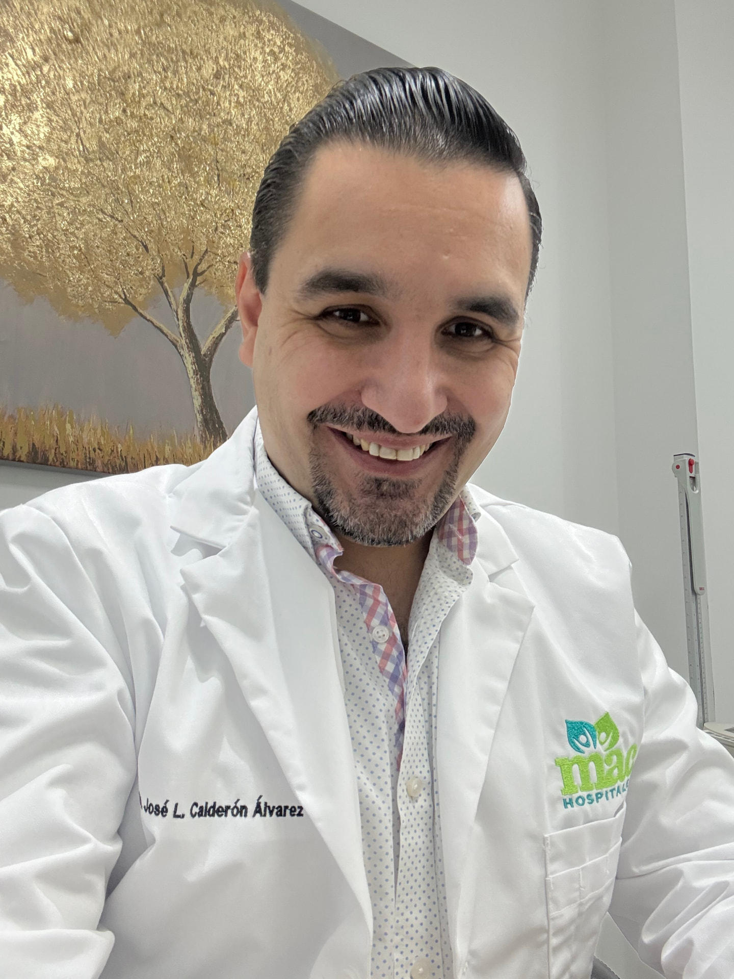 Dr. José Calderón Álvarez, cirujano bariátrico certificado